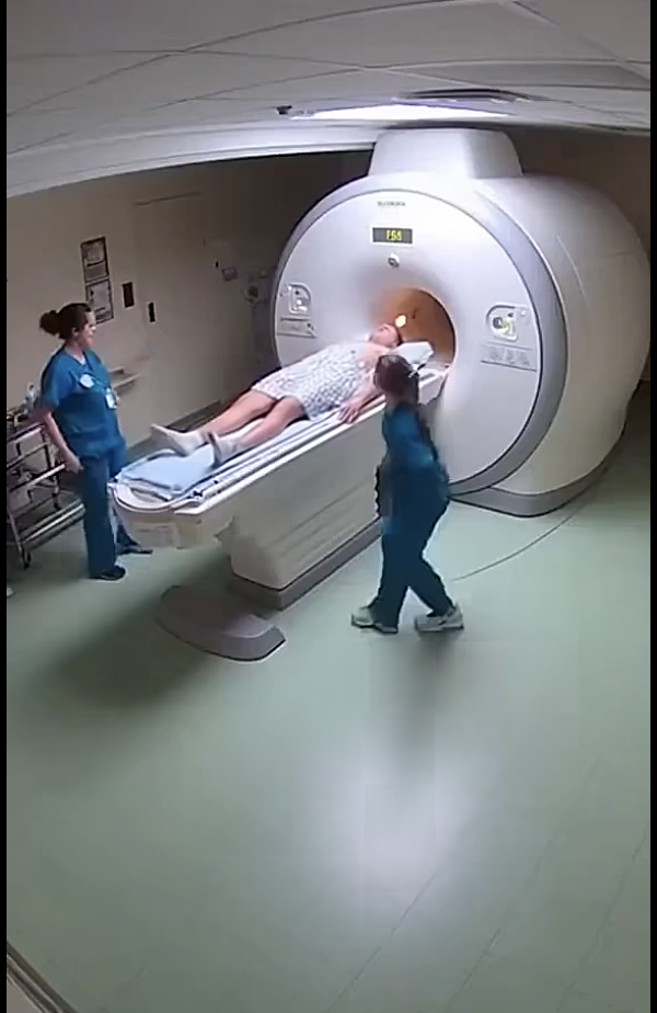 NEW FOOTAGE has surfaced of the tragic MRI necklace death that stunned the internet and it’s as horrifying as it sounds. 😳